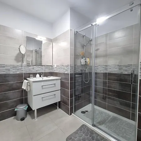 Azur Yourhosthelper Apartman